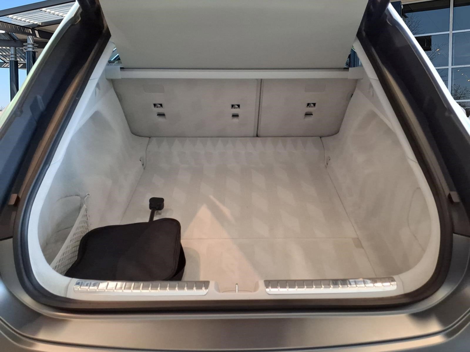 Certified Used 2024 MANUFAKTUR Selenite Grey Magno Mercedes-Benz AMG® EQS 4MATIC+ Sedan image 22
