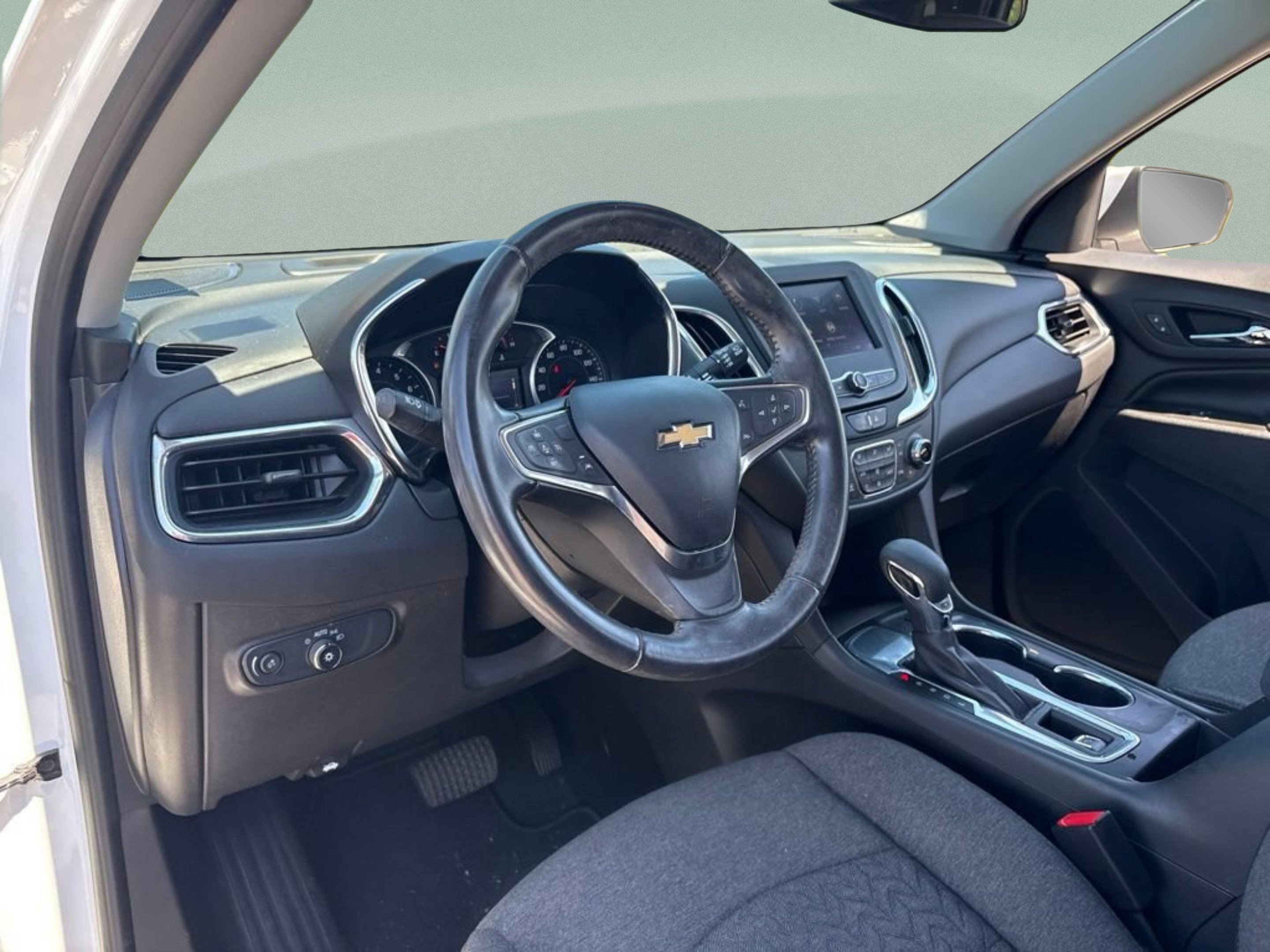 Used 2022 Summit White Chevrolet LT image 18
