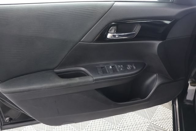 Used 2017 Crystal Black Pearl Honda LX image 22