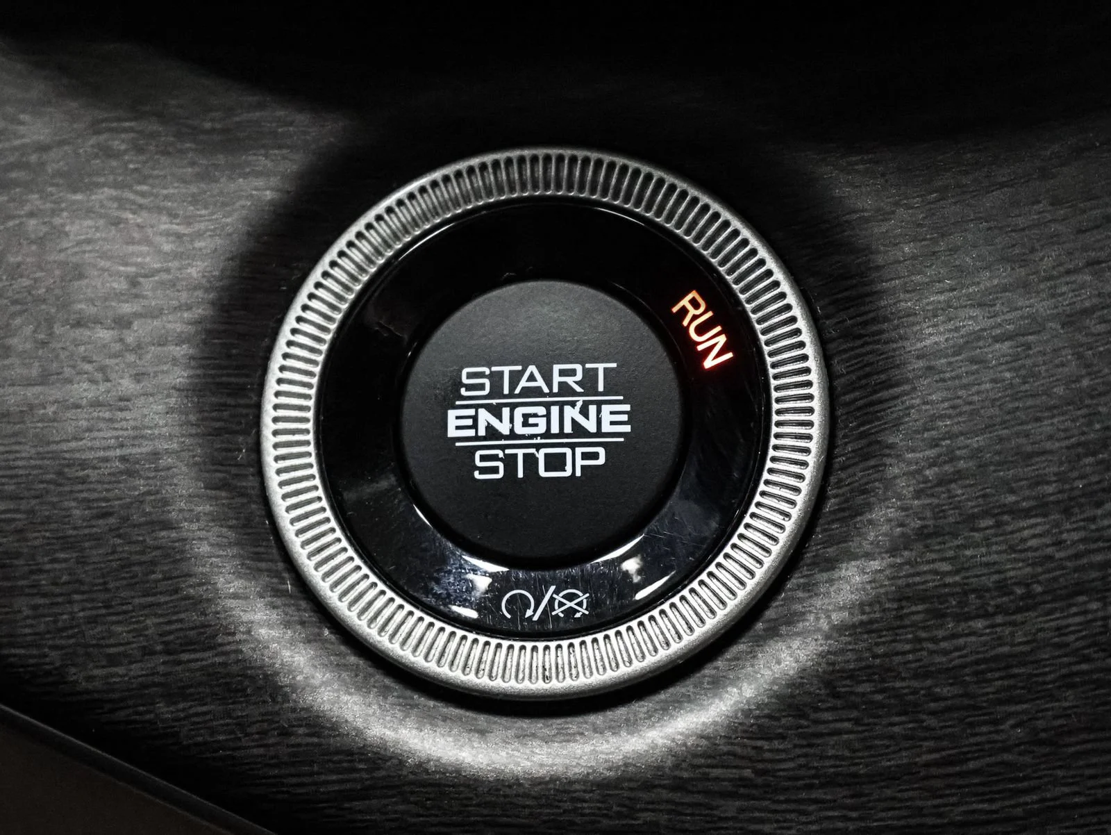 Used 2023 Gray Jeep Limited 4x4 image 41