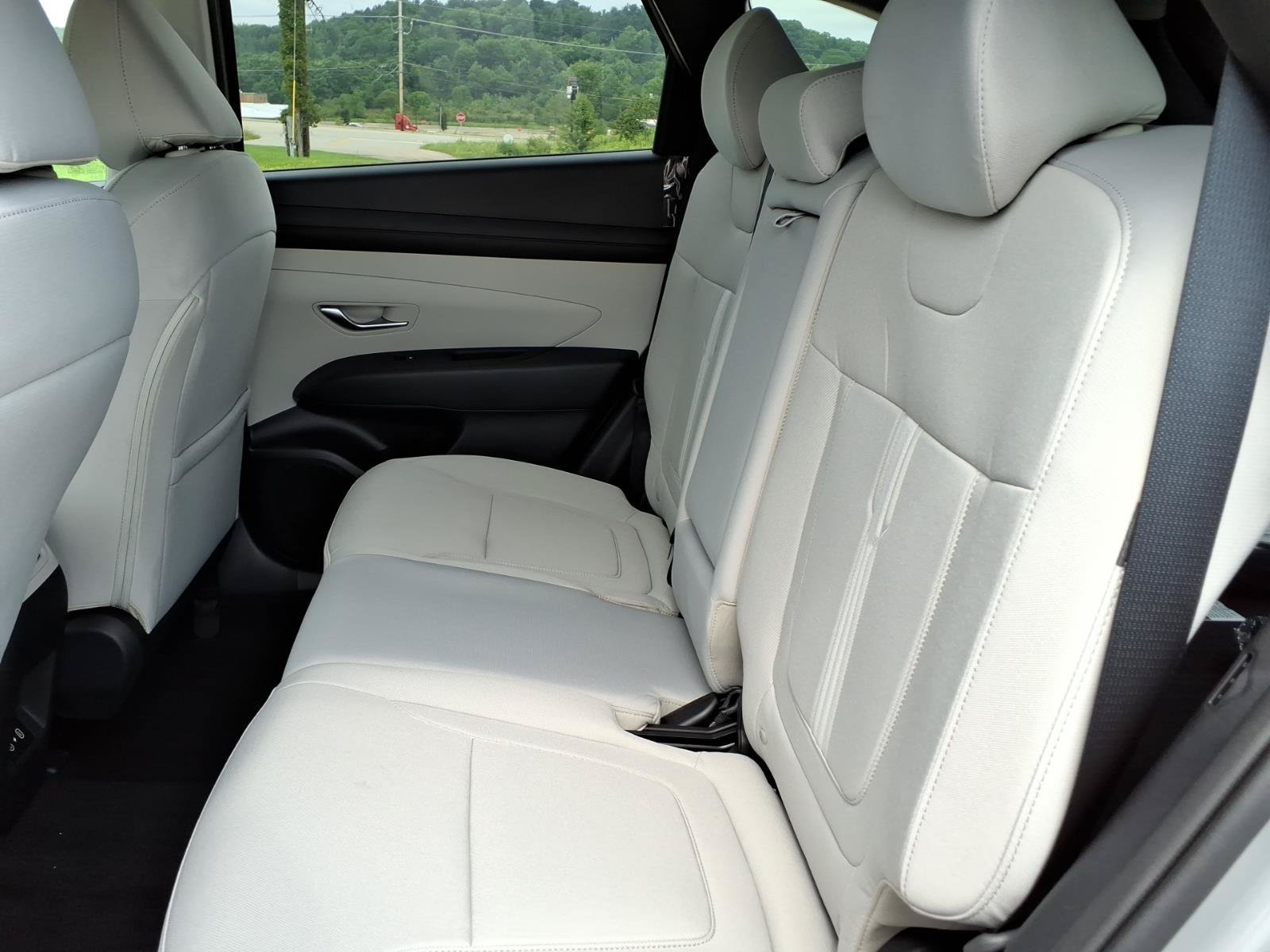 New 2026 Shimmering Silver Hyundai SEL image 7