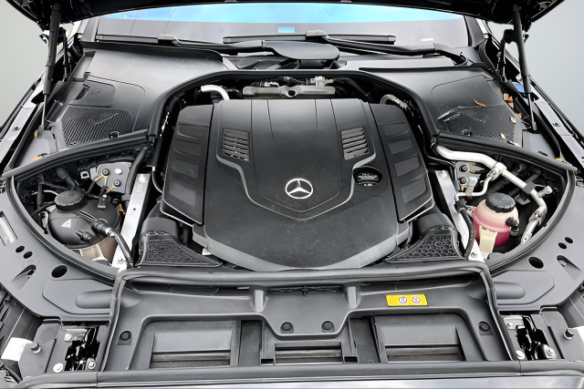 Used 2024 Brown Mercedes-Benz Maybach S 580 image 25