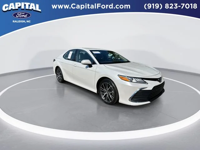 Used 2023 Beige Toyota XLE image 2