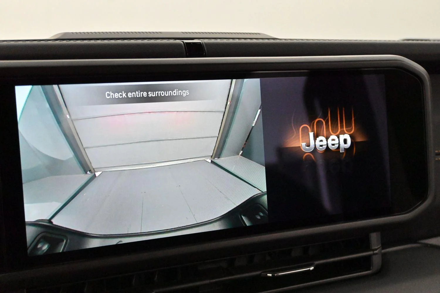 Used 2025 White Jeep High Tide image 19