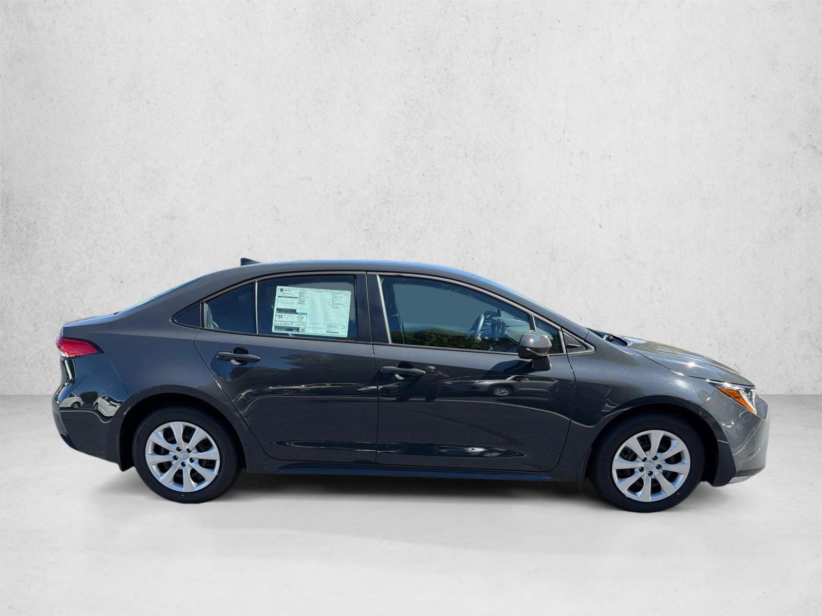New 2027 Underground Toyota LE image 2