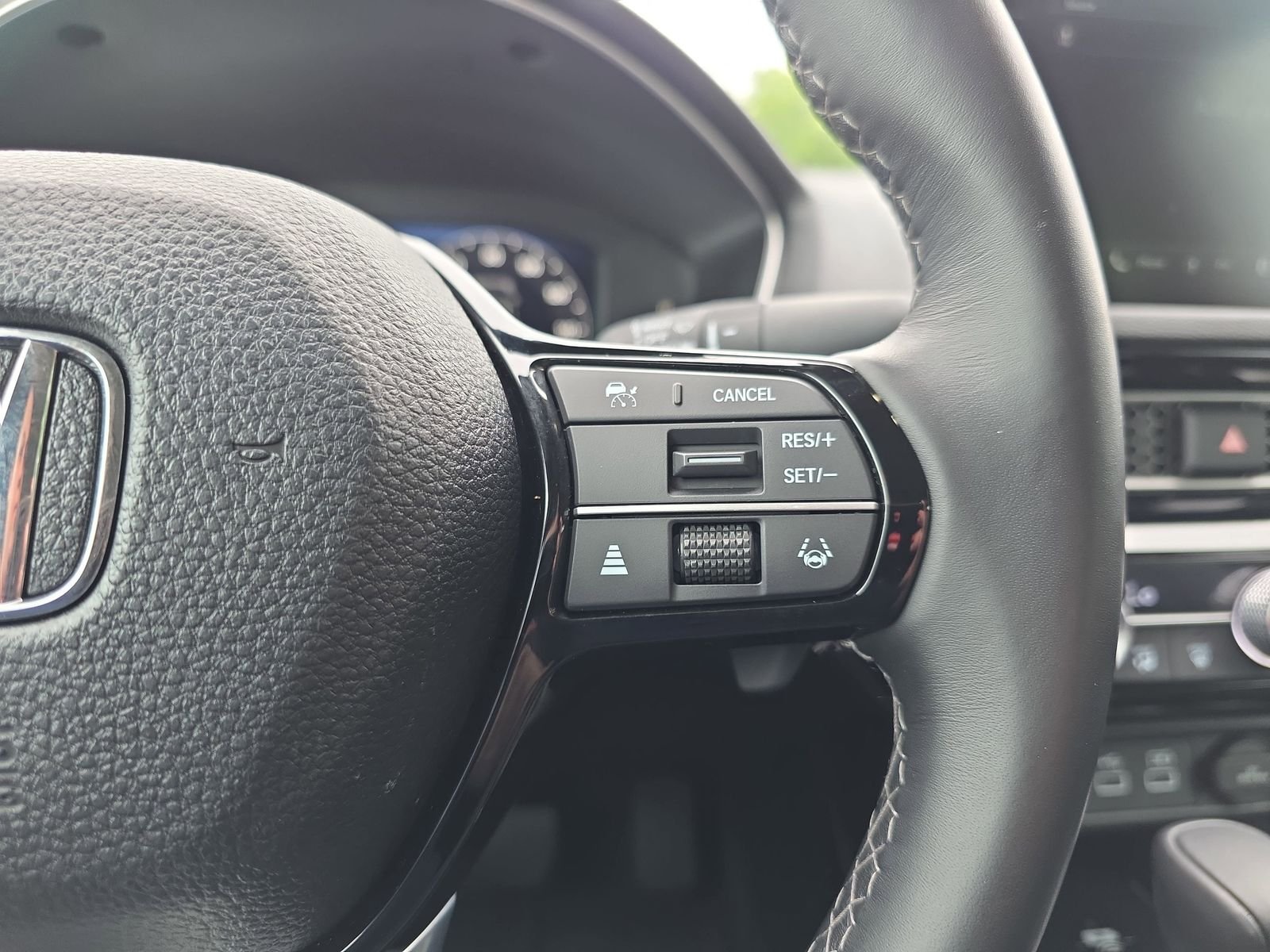 Used 2024  Honda Touring image 18
