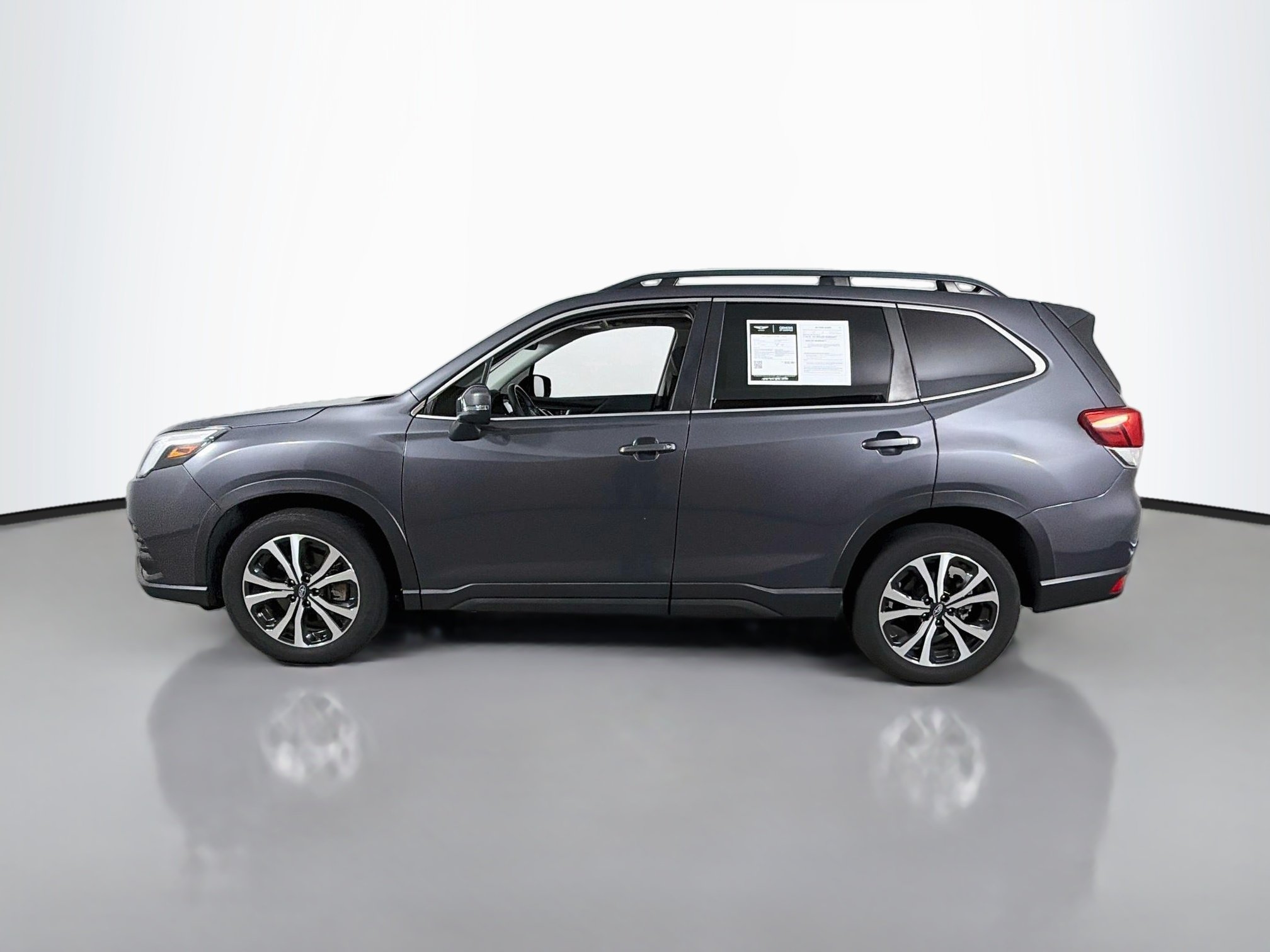 Used 2023 Magnetite Gray Metallic Subaru Limited image 4