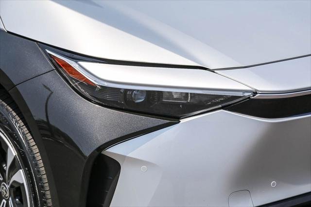 Certified Used 2023 ELEMENTAL SILVER Toyota  image 12