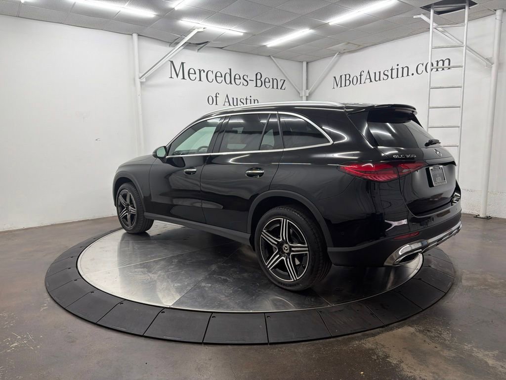 New 2026 Black Mercedes-Benz GLC 300 image 39