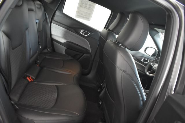 Used 2024 Gray Jeep Latitude image 15