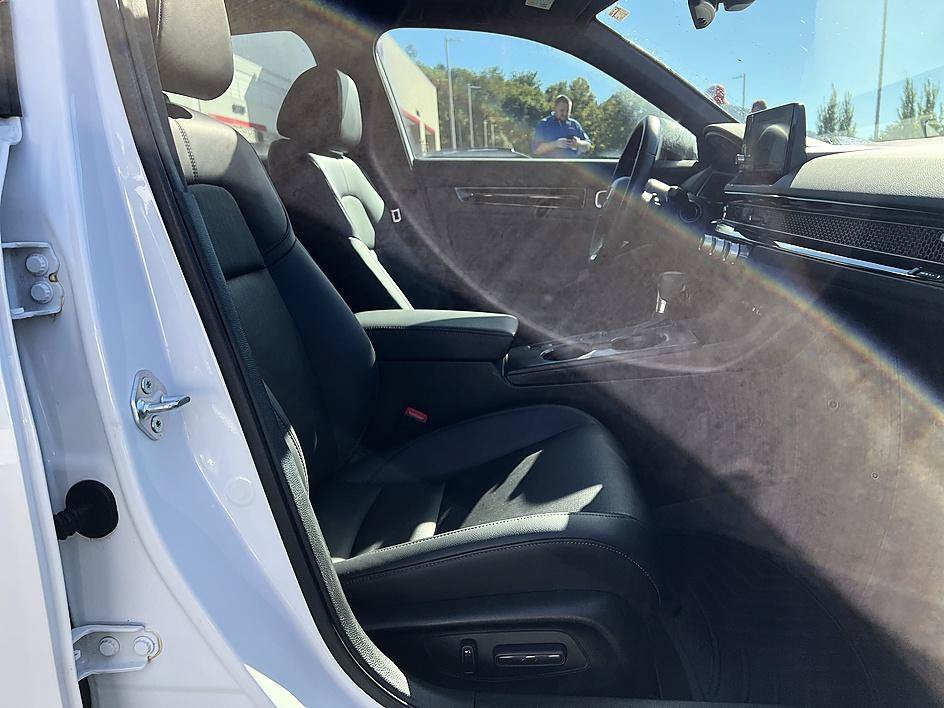 Used 2022 Platinum White Pearl Honda Sport Touring image 20