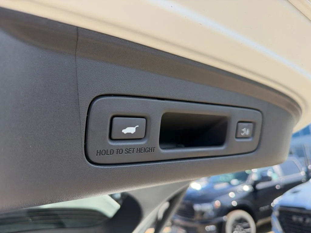 New 2026 Platinum White Acura Base image 27