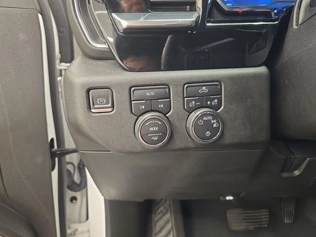 Used 2023 Summit White Chevrolet LT image 32