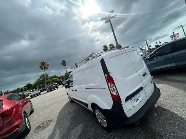 Used 2022 White Ford XL image 4