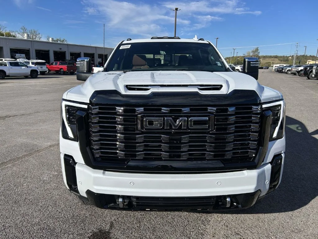 New 2026 Glacier White Tricoat GMC Denali Ultimate image 9