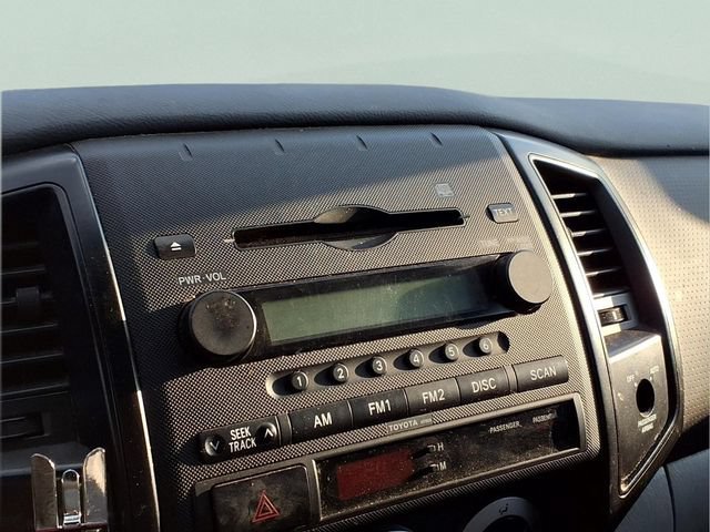 Used 2006  Toyota Y image 6