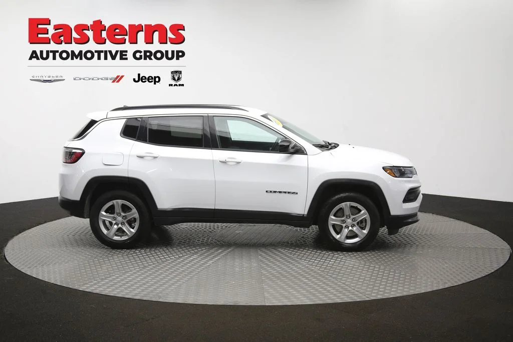 Certified Used 2024 White Jeep Latitude image 44