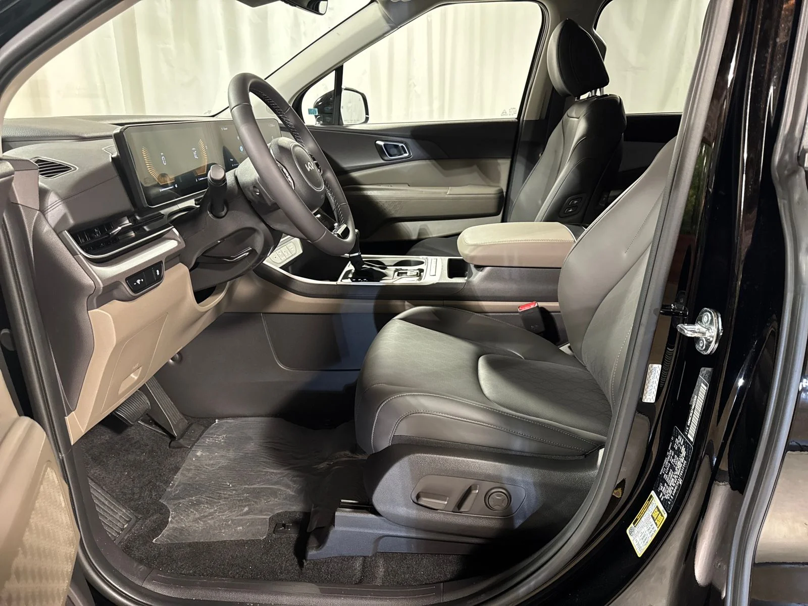 New 2026 Aurora Black Kia EX image 3
