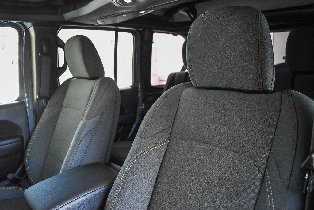 New 2025 Anvil Clearcoat Jeep Sport S 4xe image 23
