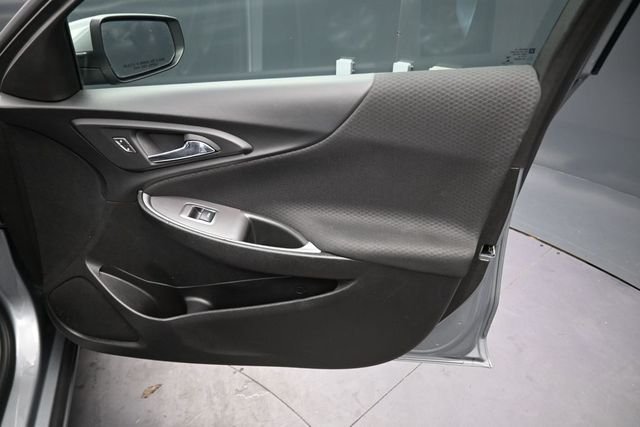 Used 2025 Sterling Gray Metallic Chevrolet LT image 23
