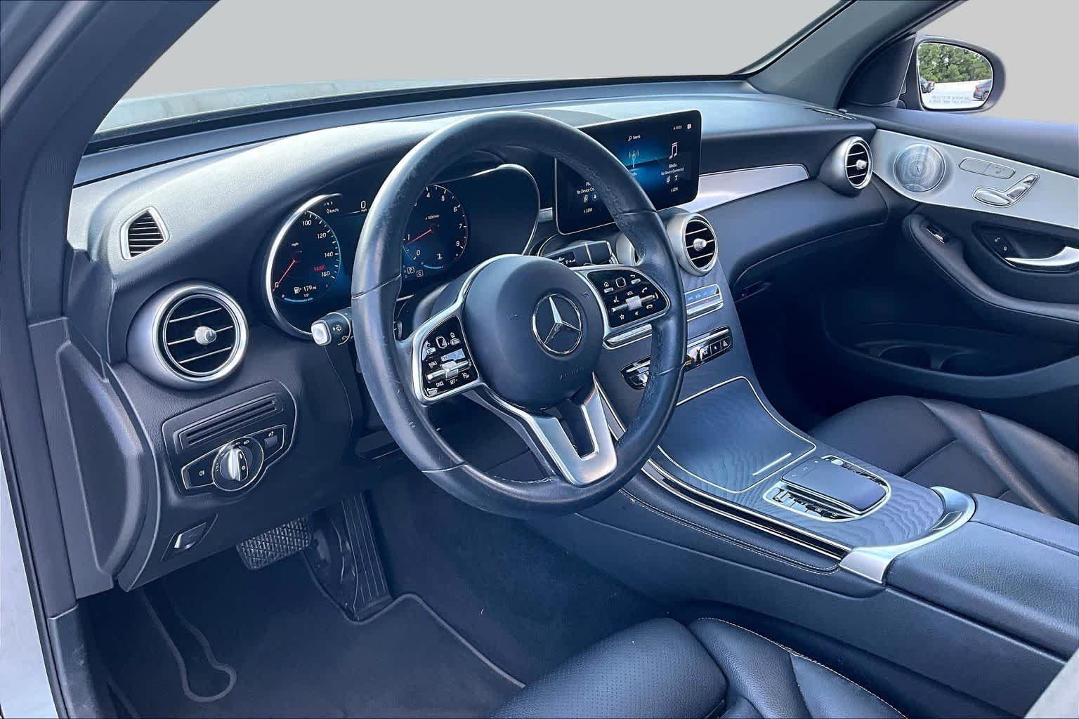 Used 2020 Selenite Grey Metallic Mercedes-Benz GLC 300 image 17