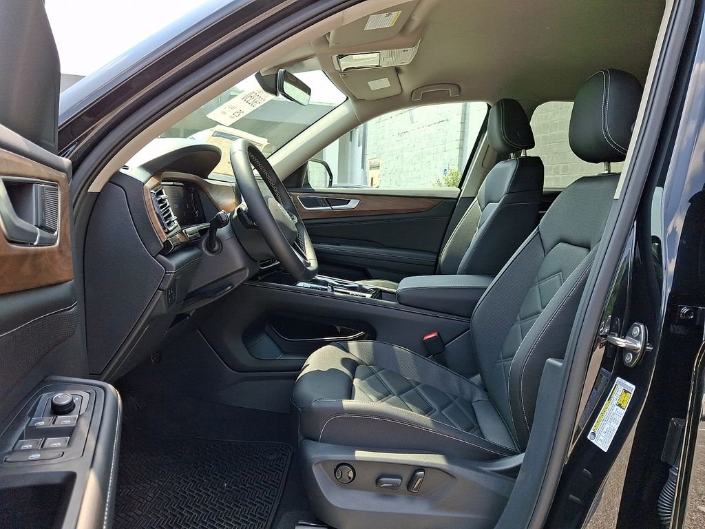 New 2026 Black Volkswagen SE w/Technology image 8