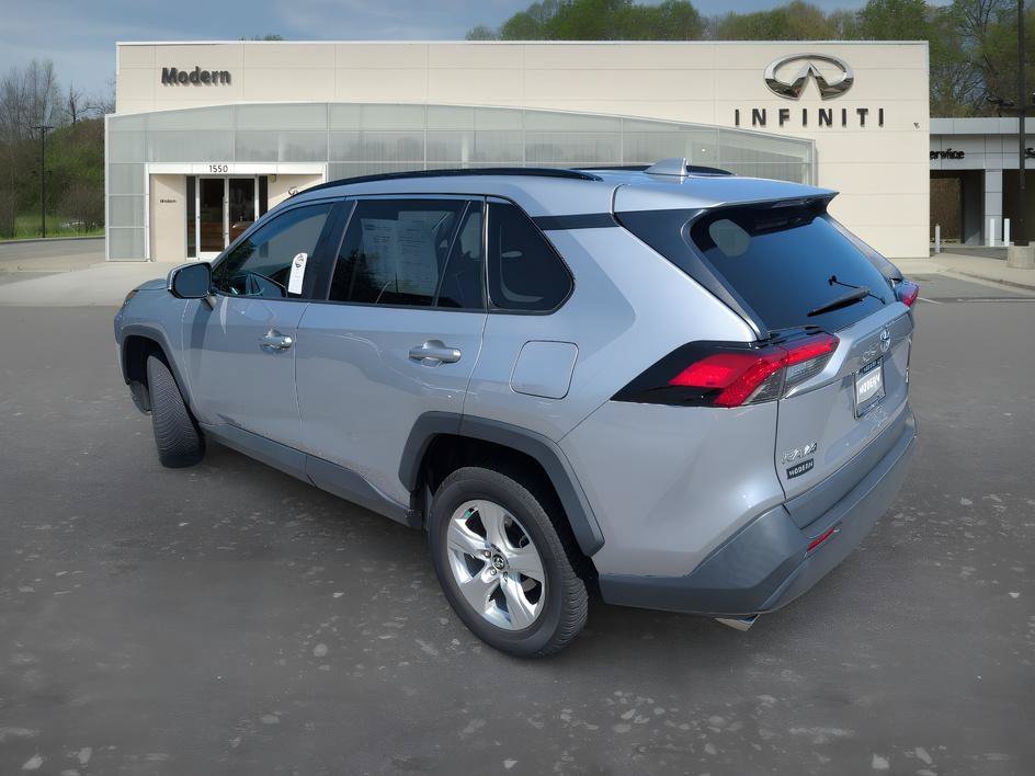 Used 2023 Silver Sky Metallic Toyota XLE image 5