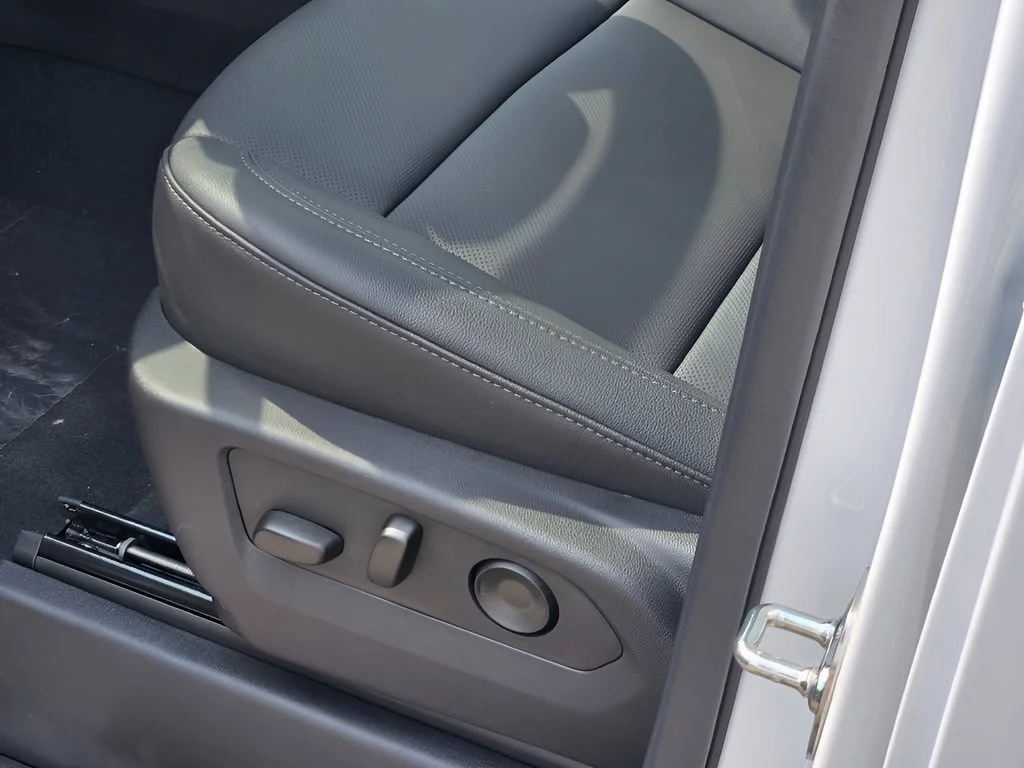 2026 GMC Sierra 1500 SLT - Photo 21