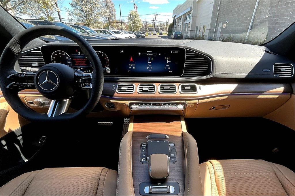 New 2026 Polar White Mercedes-Benz GLS 450 image 19