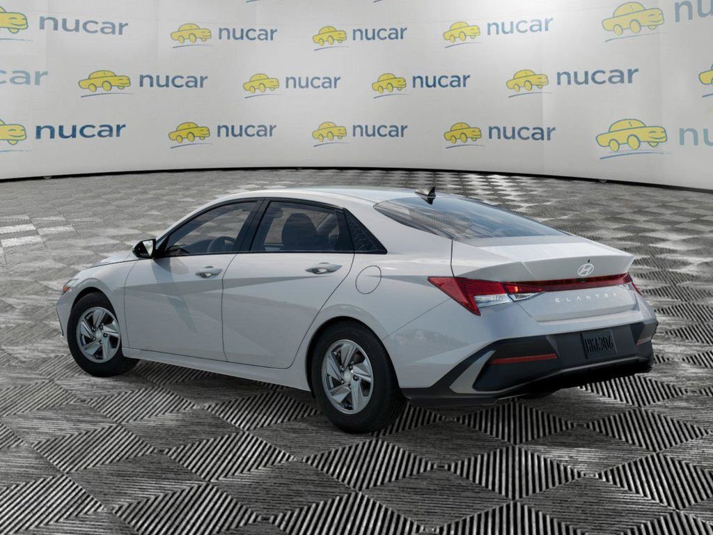 New 2026 White Hyundai SE image 5