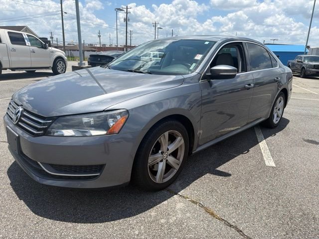Used 2013 Gray Volkswagen 2.5 SE image 7