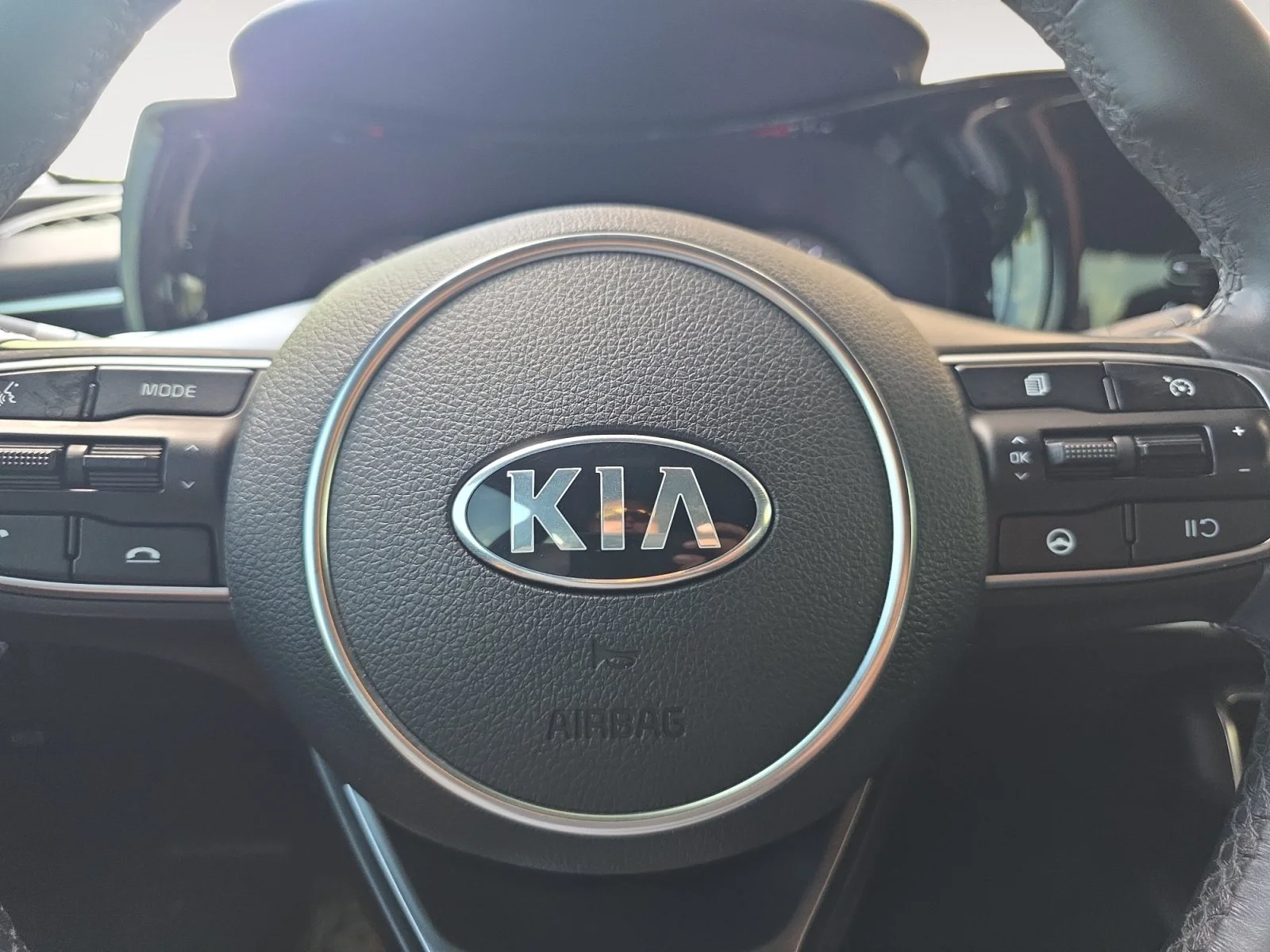 Used 2021 Passion Red Kia GT image 11
