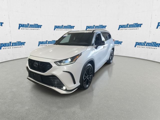 Certified Used 2023 Pearl Toyota XSE image 4