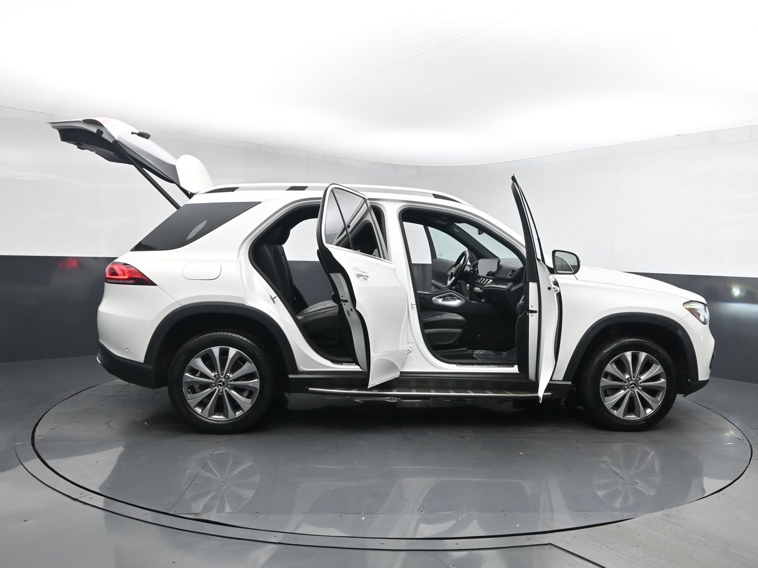 Used 2020 White Mercedes-Benz GLE 350 image 26