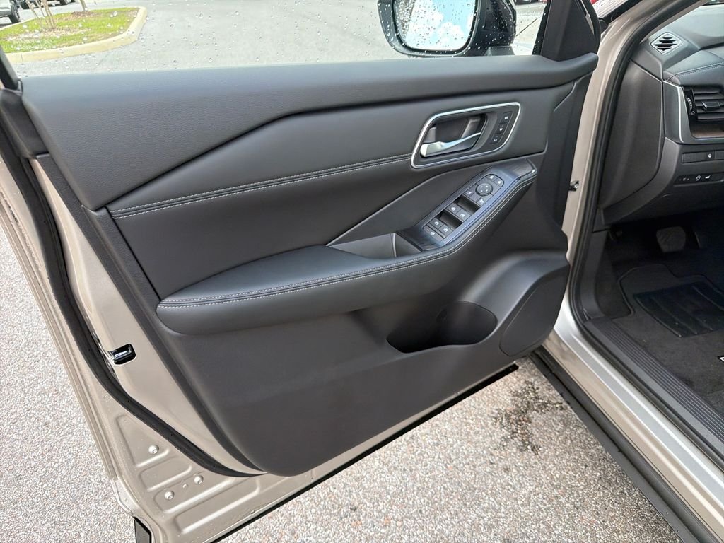 New 2026 Nissan Rogue Platinum 4D Sport Utility