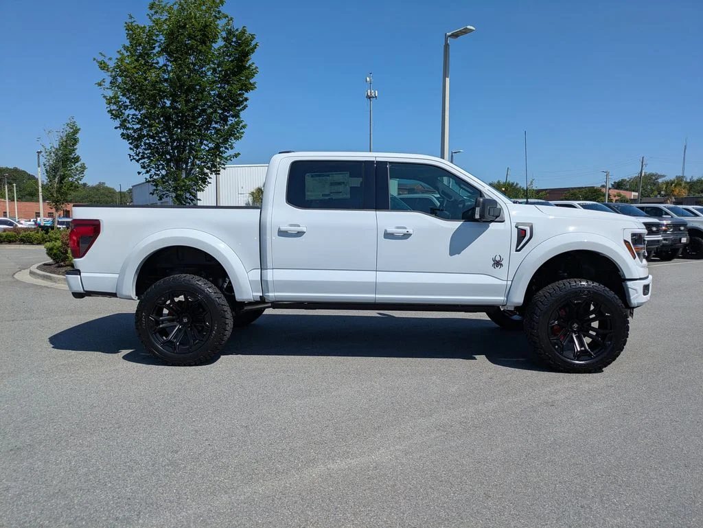 New 2026 Oxford White Ford XLT image 3