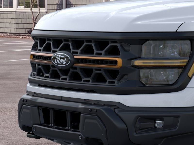 New 2025 Oxford White Ford Tremor image 17