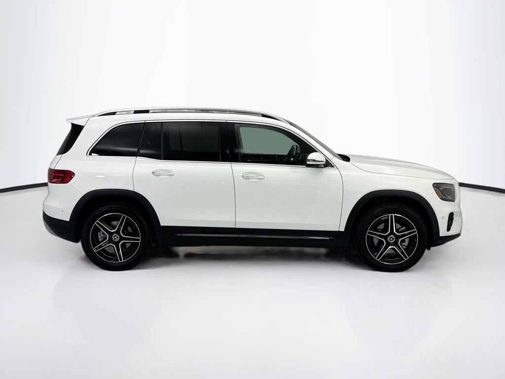 Used 2026 Polar White Mercedes-Benz GLB 250 image 4
