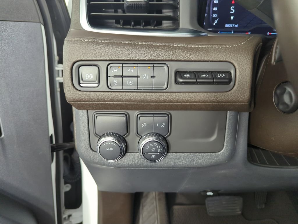 Used 2023 White GMC Denali image 19