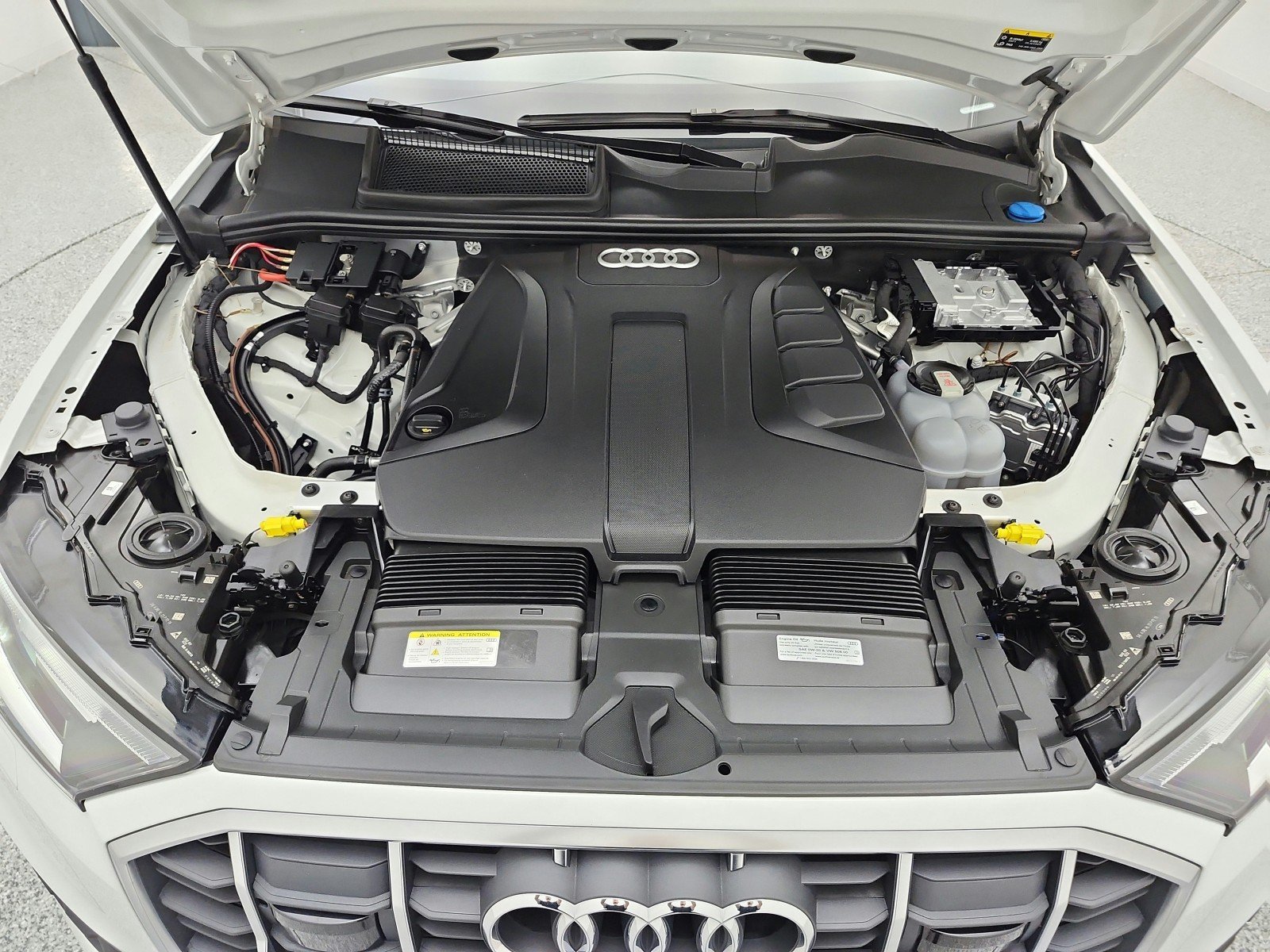 Used 2023 Carrara White Audi Premium 45 TFSI quattro image 16