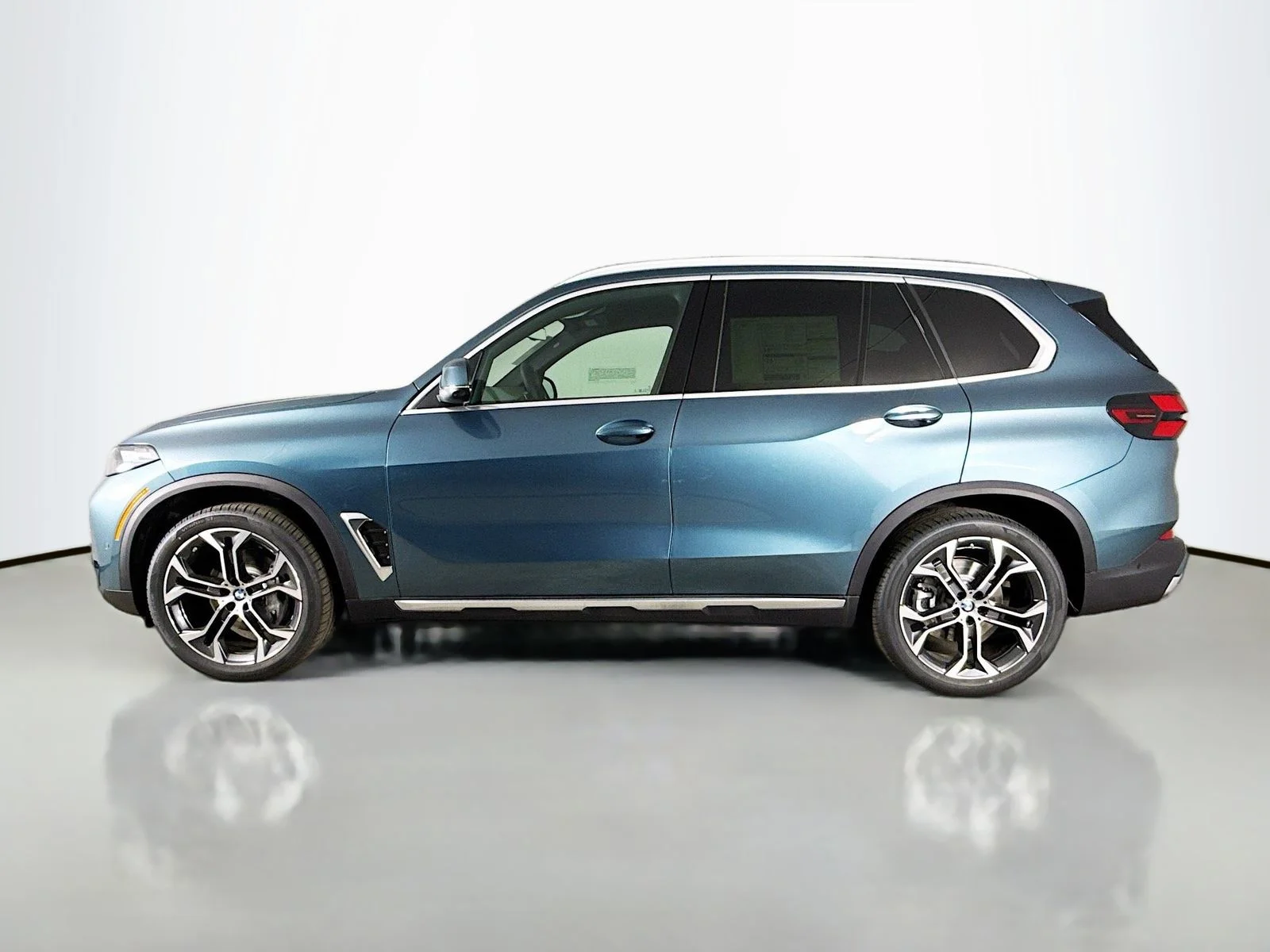 New 2026 Blue Ridge Mountain Metallic BMW xDrive40i image 4