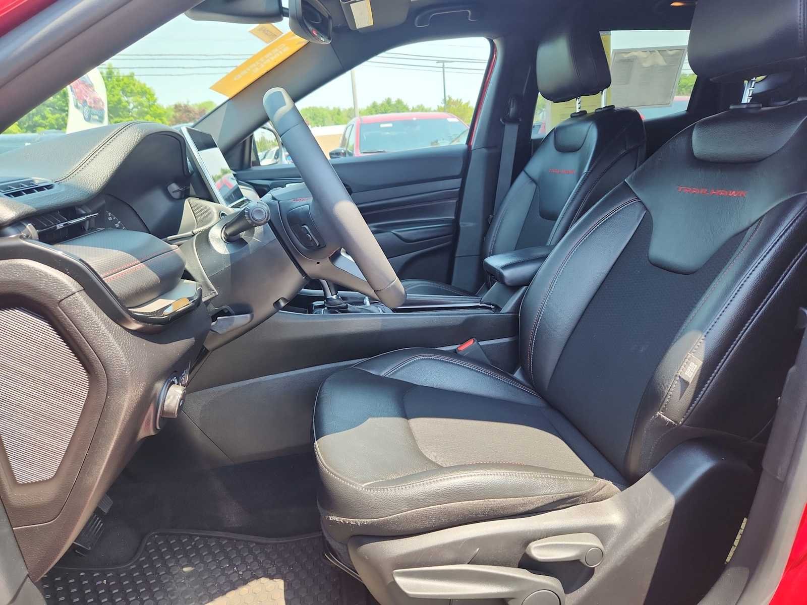 2025 Jeep Compass Trailhawk - Photo 12