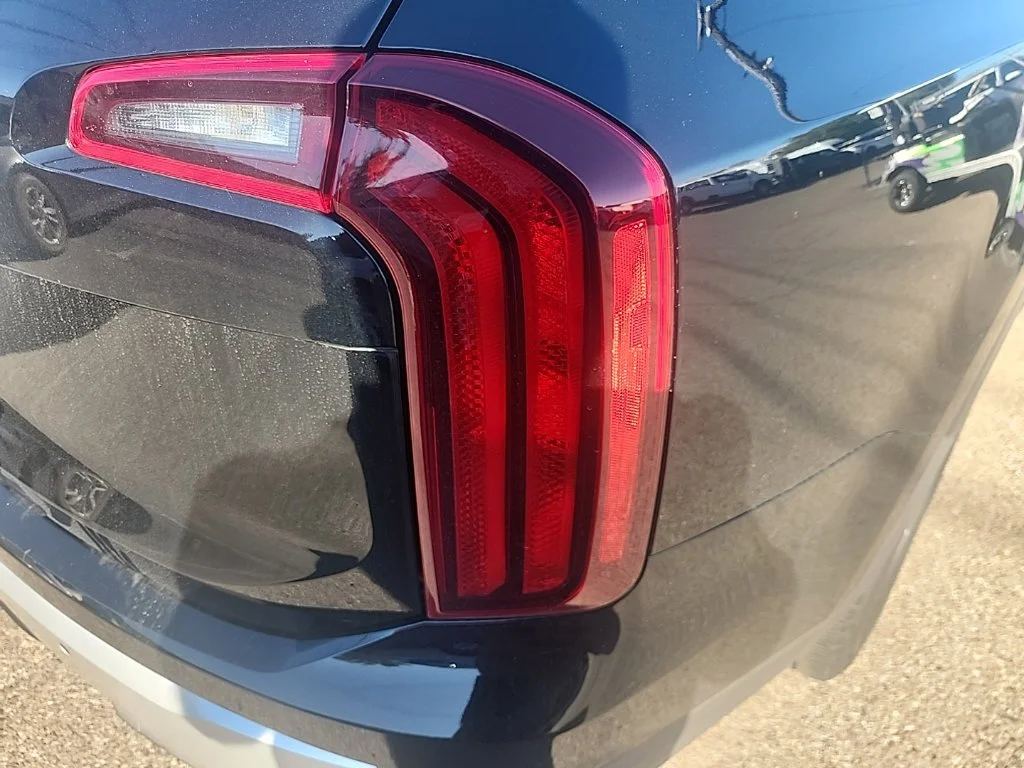 Used 2024 Black Kia LX image 13