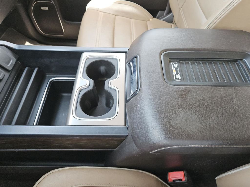 Used 2018 Silver GMC Denali image 32