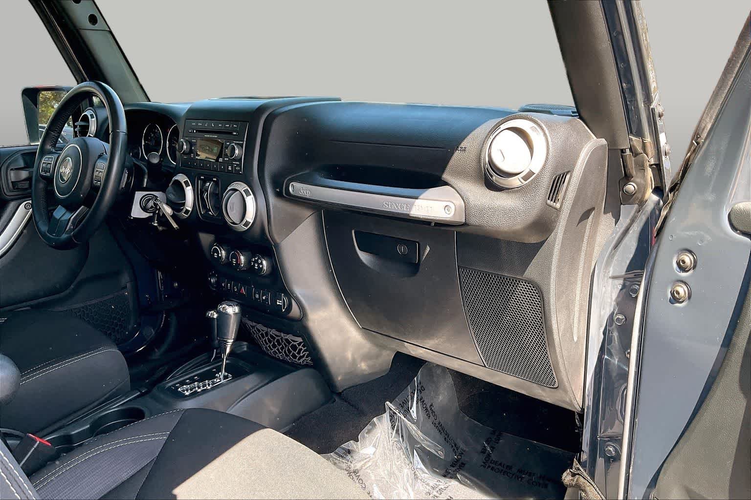 Used 2017 Rhino Clearcoat Jeep Sahara image 16