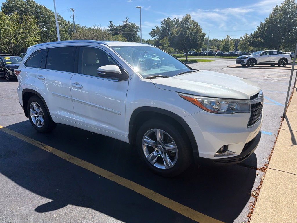 Used 2015 White Toyota Limited Platinum V6 image 7