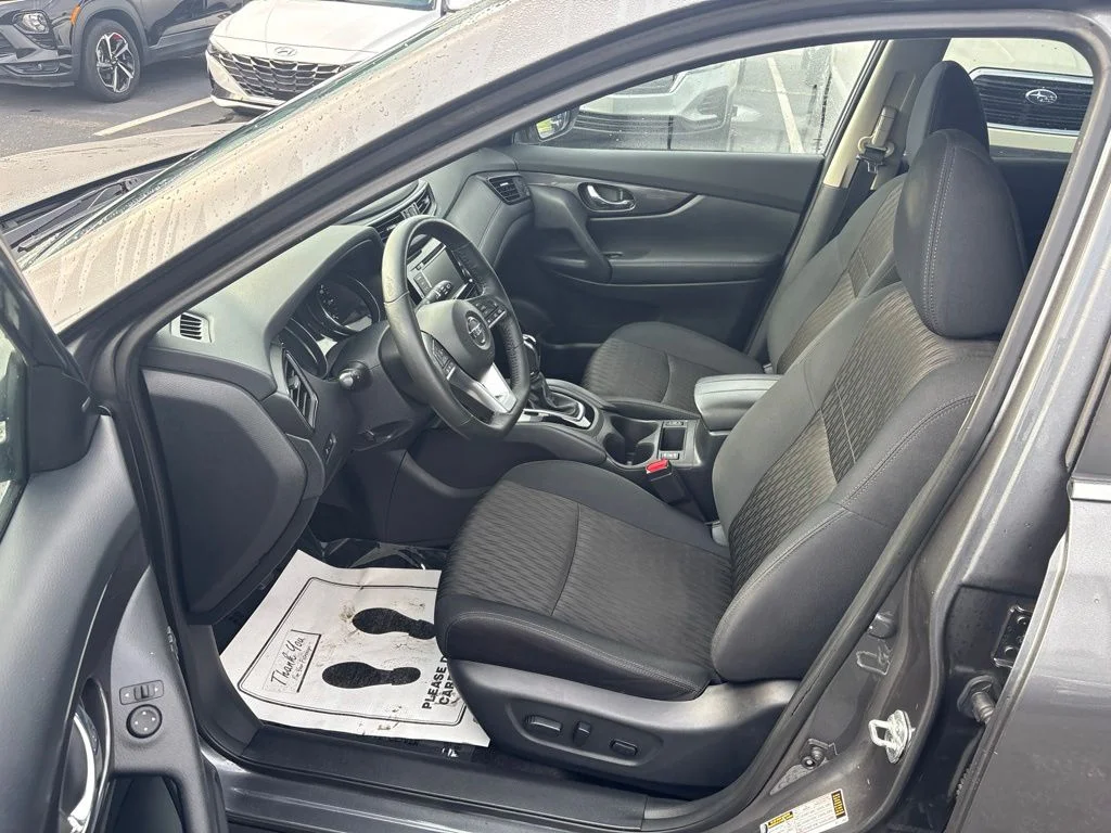 Used 2018 Gray Nissan SV image 9