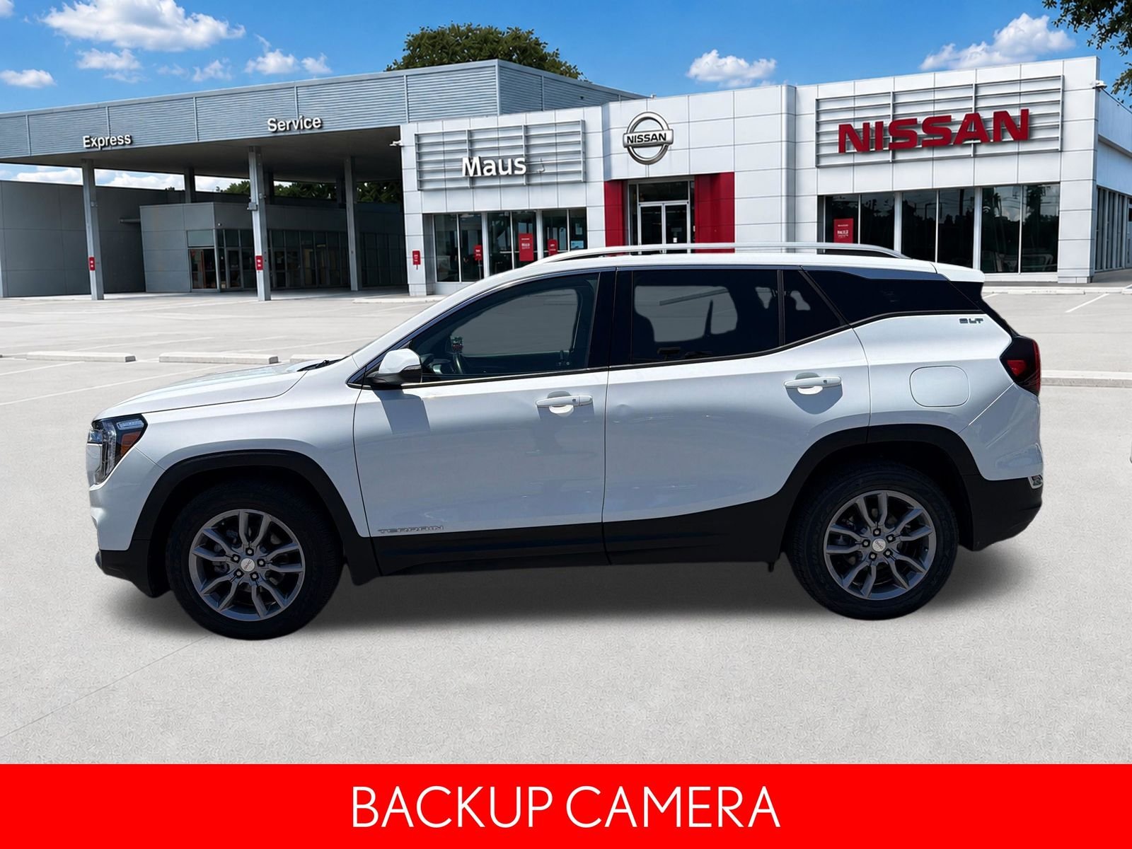 Used 2024 White GMC SLT image 7