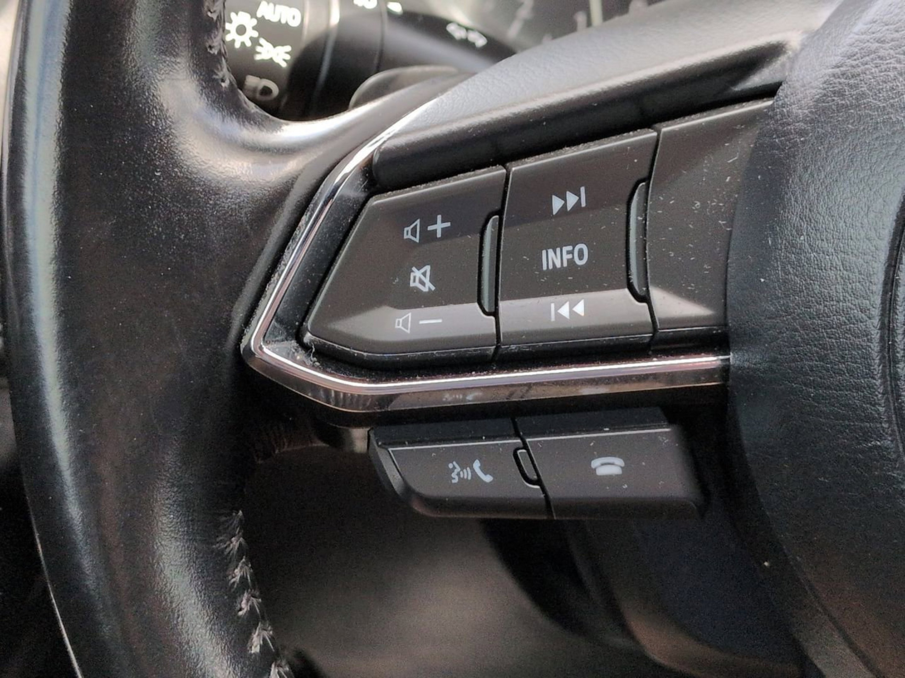Used 2021 Sonic Silver Metallic Mazda Grand Touring image 32
