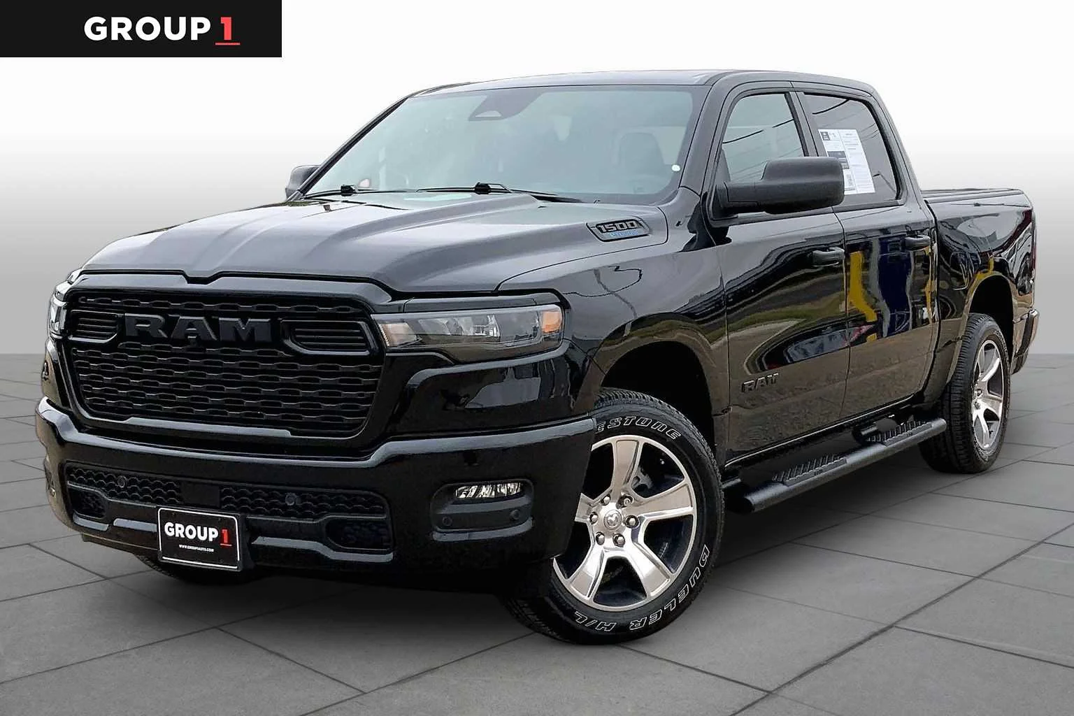 2025 RAM 1500 Tradesman 4x4 Crew Cab 5'7's photo